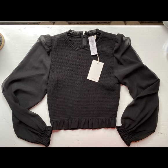 Women’s blouse from Aritzia - Picture 4 of 5